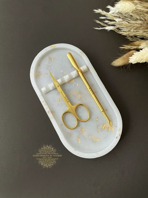 Pearl nail tool tray